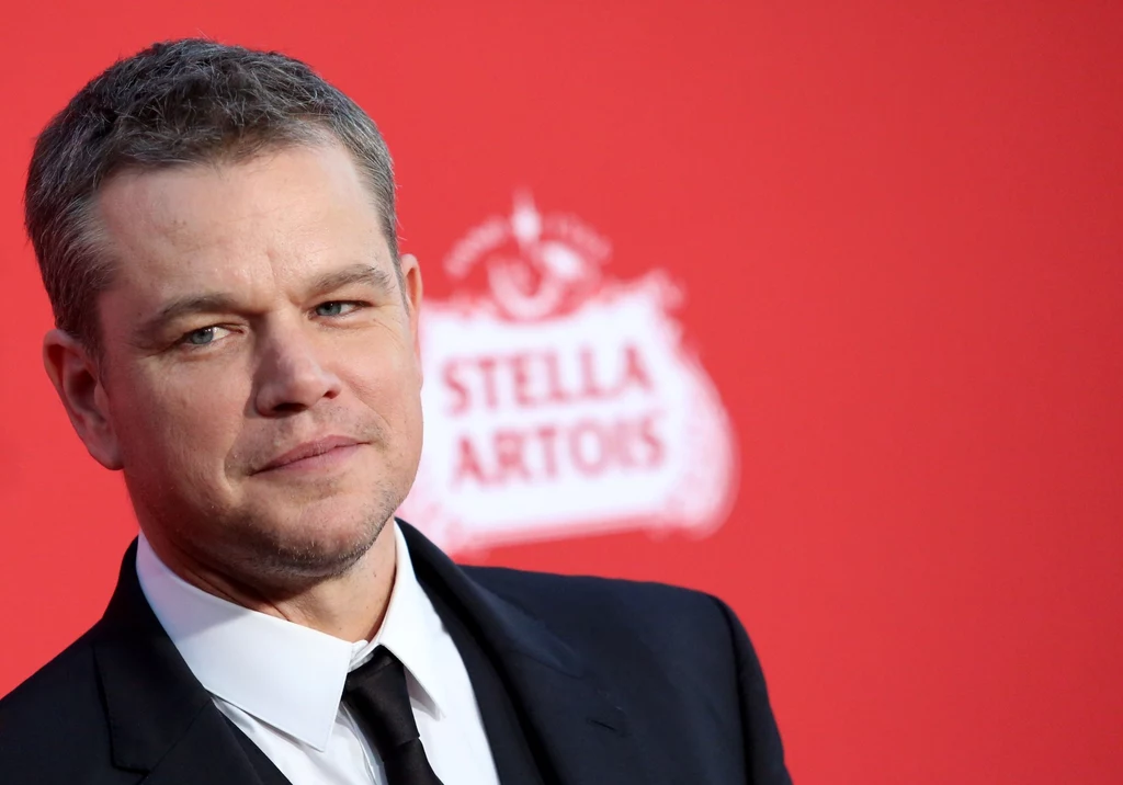 Matt Damon to gwiazdor, który jest nie tylko piekielnie przystojny, ale również niezwykle inteligentny. Nie wszyscy wiedzą, że popularny aktor znany z filmu "Buntownik z wyboru" ukończył Harvard. Patrząc na zdjęcia Matta Damona, aż nie chce się wierzyć, że ten ma już 49 lat! Matt Damon to gwiazdor, który jest nie tylko piekielnie przystojny, ale również niezwykle inteligentny. Nie wszyscy wiedzą, że popularny aktor znany z filmu "Buntownik z wyboru" ukończył Harvard. Patrząc na zdjęcia Matta Damona, aż nie chce się wierzyć, że ten ma już 49 lat!
