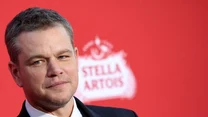 Matt Damon to gwiazdor, który jest nie tylko piekielnie przystojny, ale również niezwykle inteligentny. Nie wszyscy wiedzą, że popularny aktor znany z filmu "Buntownik z wyboru" ukończył Harvard. 

Patrząc na zdjęcia Matta Damona, aż nie chce się wierzyć, że ten ma już 49 lat! 