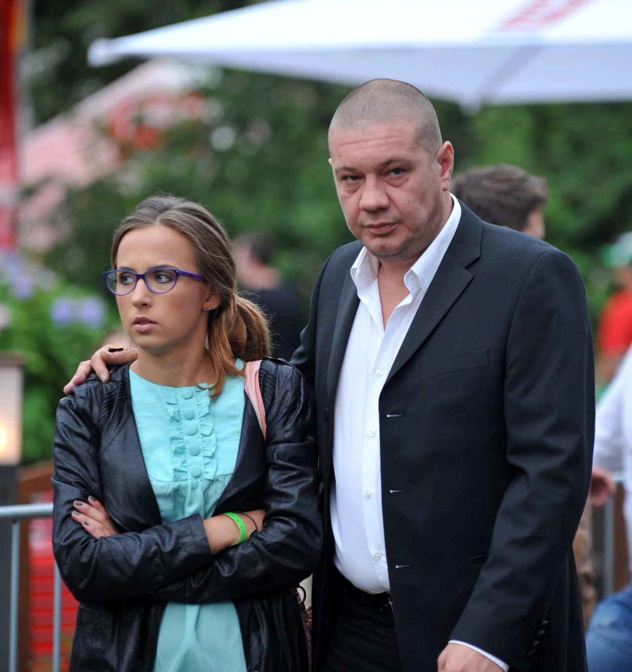 "Zacząłem się martwić o życie. Rozpocząłem walkę z samym sobą. Wszystko było we mnie do wymiany. Poza wrażliwością - też mocno obolałą" - tłumaczył później, gdy zdecydował się walczyć o siebie. "Zacząłem się martwić o życie. Rozpocząłem walkę z samym sobą. Wszystko było we mnie do wymiany. Poza wrażliwością - też mocno obolałą" - tłumaczył później, gdy zdecydował się walczyć o siebie.