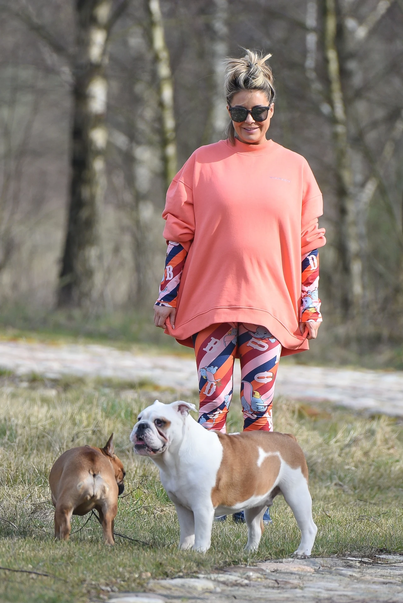 Małgorzata Rozenek-Majdan z Radosławem i psami Małgorzata Rozenek-Majdan z Radosławem i psami