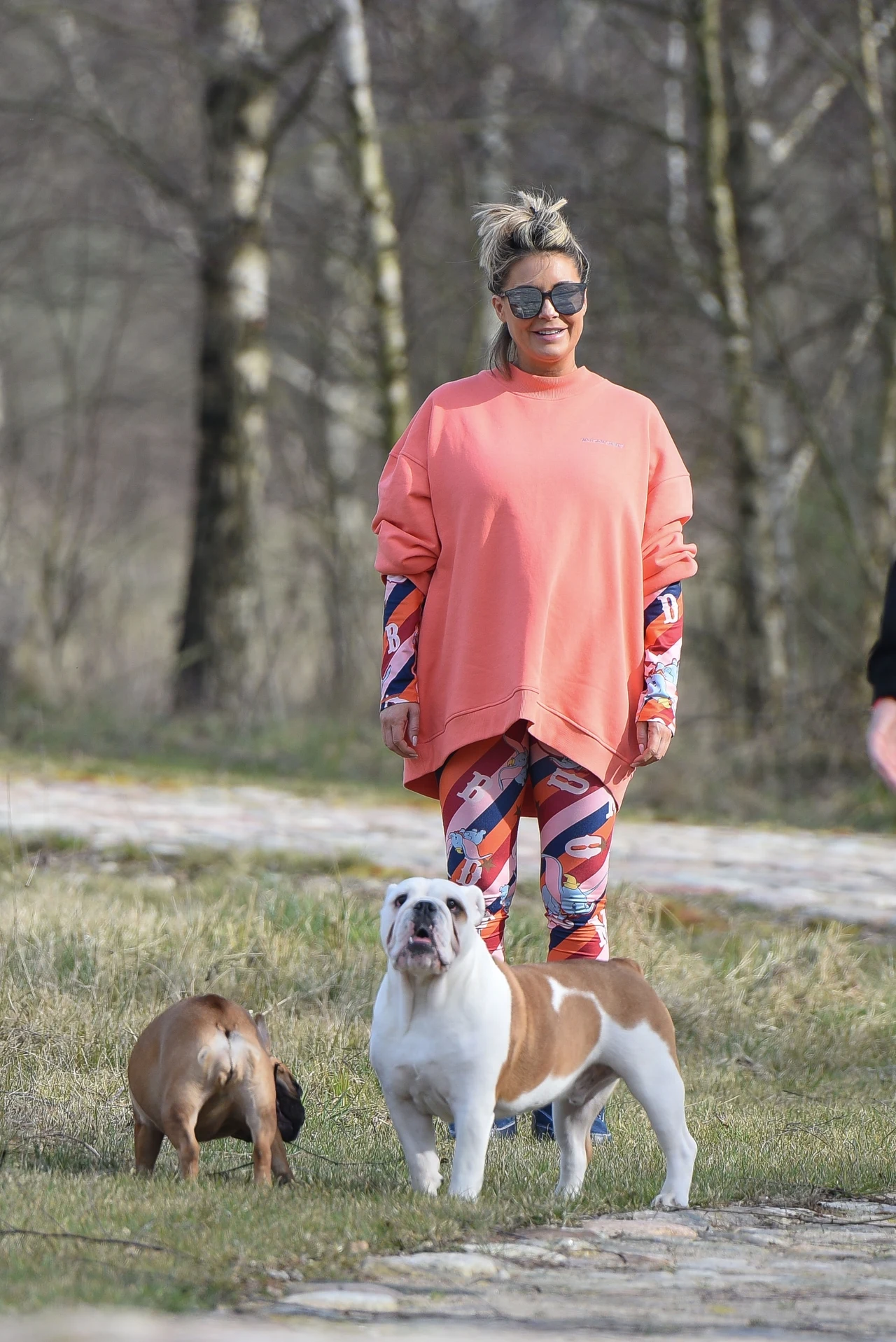 Małgorzata Rozenek-Majdan z Radosławem i psami Małgorzata Rozenek-Majdan z Radosławem i psami