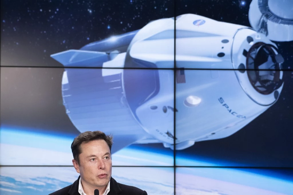 Rosyjscy kosmonauci polecą na orbitę na pokładzie kapsuły SpaceX