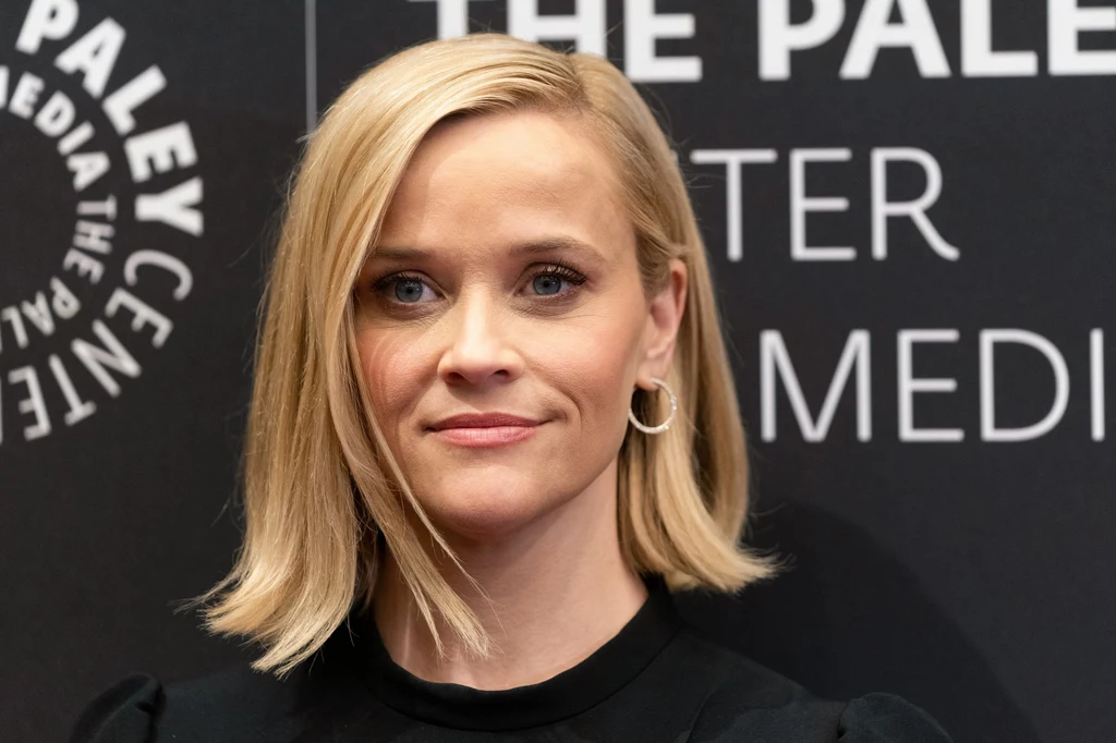 44-letnia Reese Witherspoon to aktorka znana przede wszystkim z komedii romantycznych. Jednak udało jej się zdobyć Oscara za rolę w filmie "Spacer po linie". Subtelna uroda aktorki sprawia, że mimo upływu lat, nie zmienia się ona znacząco. Nic dziwnego, że mężczyźni na całym świecie wzdychają do niej. 