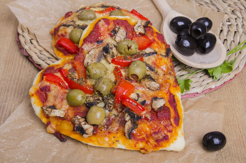 Pizza z oliwkami