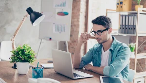 Dziś zostaną wypłacone kolejne świadczenia postojowe w kwocie 2080 zł