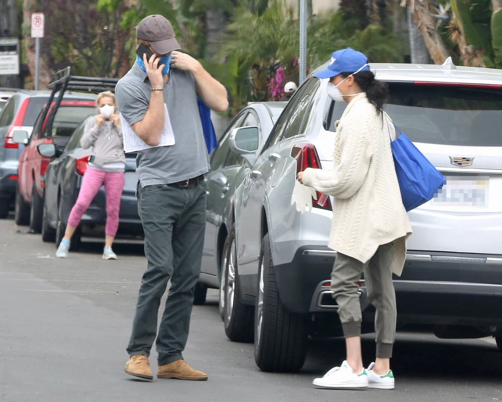 Harry i Meghan pomagają potrzebującym
