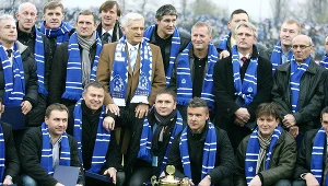 Mistrzowie Polski z Ruchu Chorzów, którzy tytuł zdobywali w 1979 roku i 10 lat później. Zdjęcie z 2009