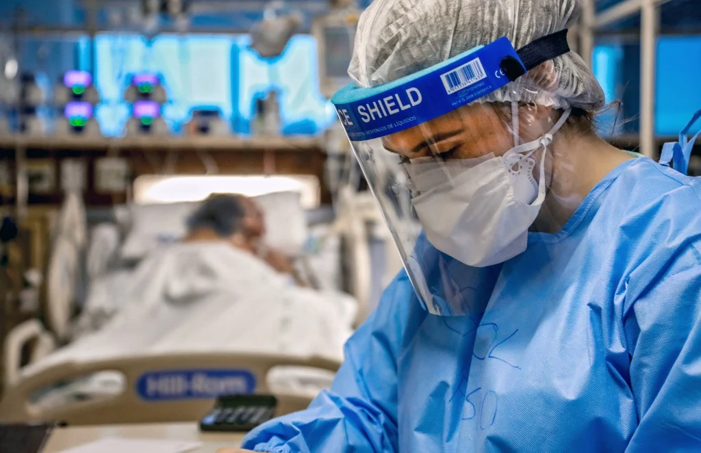 Lekarze ratujący życie w szpitalu w Porto Alegre