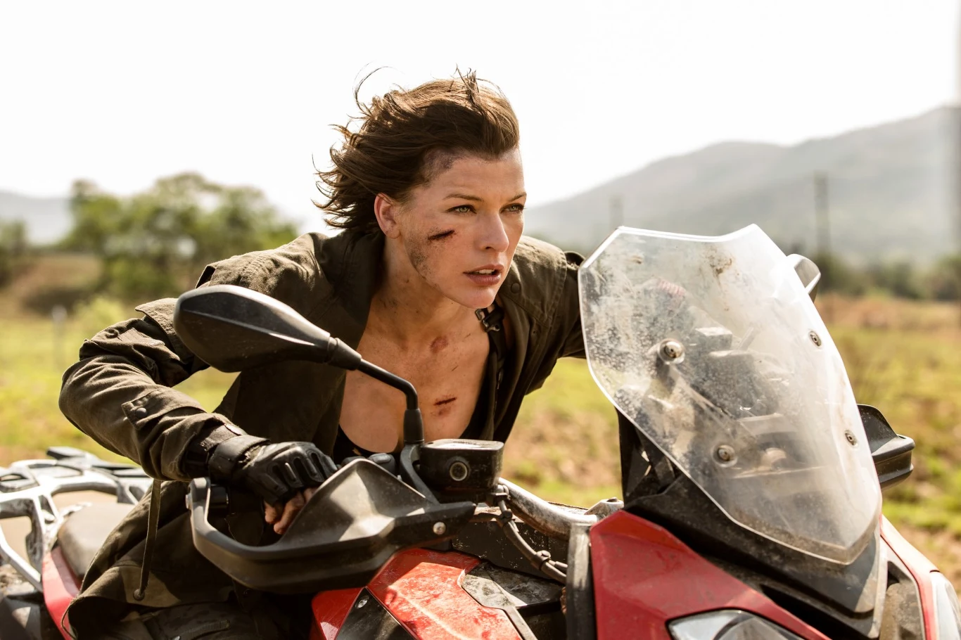 Milla Jovovich w filmie "Resident Evil: Ostatni rozdział" Milla Jovovich w filmie "Resident Evil: Ostatni rozdział"