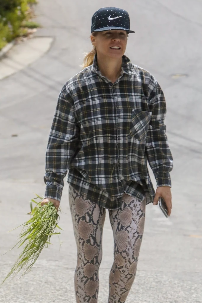 Jennie Garth na spacerze po Los Angeles