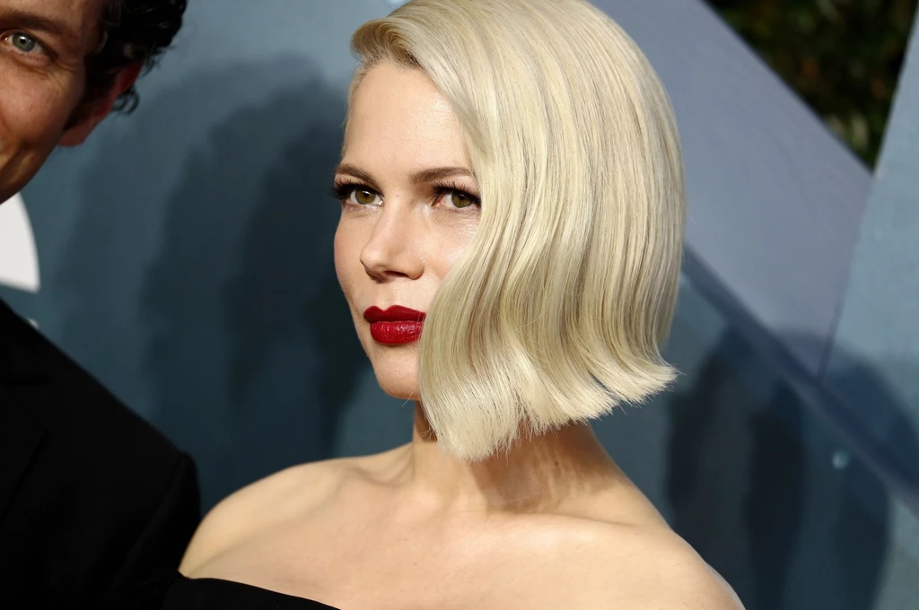 Czterokrotnie nominowana do Oscara aktorka Michelle Williams bez wątpienia poradziłaby sobie z rolą słynnego Dzwoneczka. Aktorka znana z takich filmów, jak: "Blue Valentine", "Mój tydzień z Marilyn" czy "Manchester by the Sea" przez okres trzech lat była dziewczyną nieżyjącego już aktora Heatha Ledgera, który jest ojcem jej córki Matildy. Później wyszła za mąż za muzyka Phila Elveruma. Jednak ten związek również się rozpadł. 