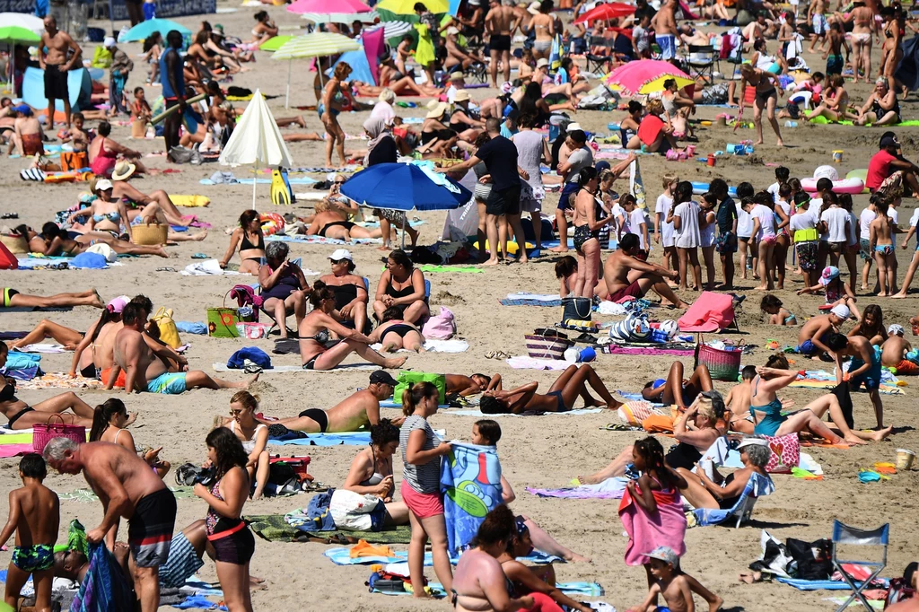 Na zdj. plaża w Marsylii (Francja)