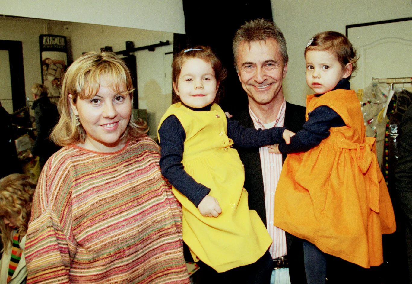 Artysta był pięć razy żonaty. Ma siedmioro dzieci. Z młodszą o 30 lat Sonią, dziennikarką i terapeutką, jest od 30 lat. Doczekali się trzech córek - Matyldy, Nataszy i Klementyny. Artysta był pięć razy żonaty. Ma siedmioro dzieci. Z młodszą o 30 lat Sonią, dziennikarką i terapeutką, jest od 30 lat. Doczekali się trzech córek - Matyldy, Nataszy i Klementyny.