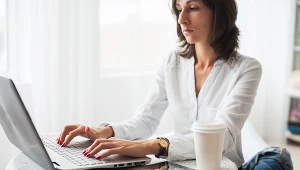 Tysiące wniosków spłynęło do CEIDG. Prawie cztery razy więcej niż przed rokiem 