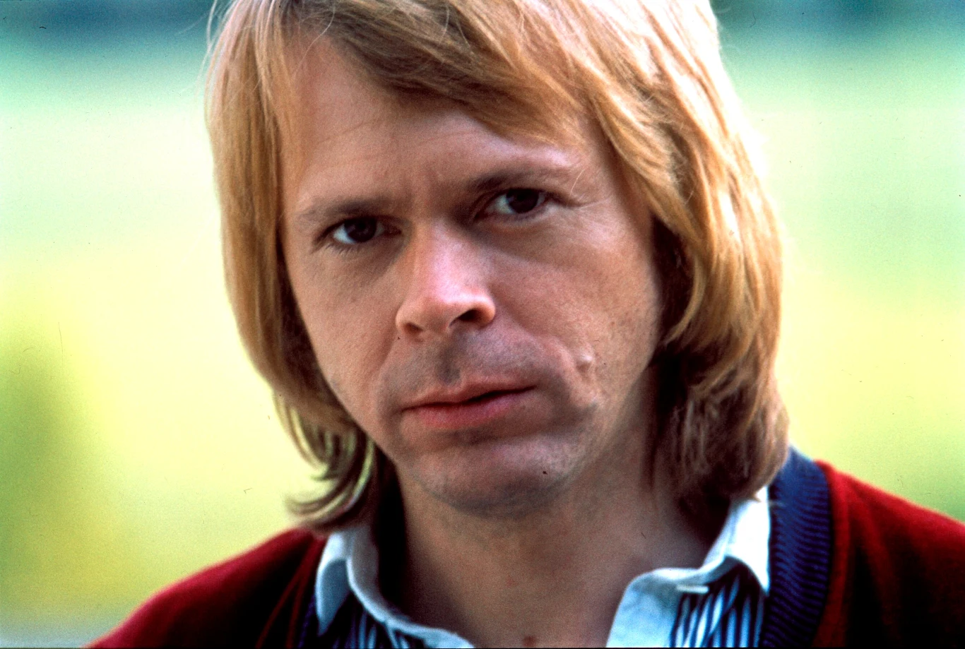 Björn Ulvaeus, autor tekstów piosenek, kompozytor, gitarzysta i wokalista, urodził się w szwedzkim mieście Göteborg, 25 kwietnia 1945 roku. 