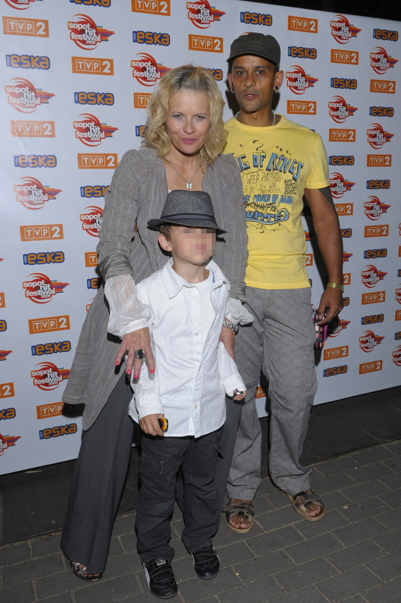 Urszula z synem Szymonem i partnerem Tomaszem Urszula z synem Szymonem i partnerem Tomaszem