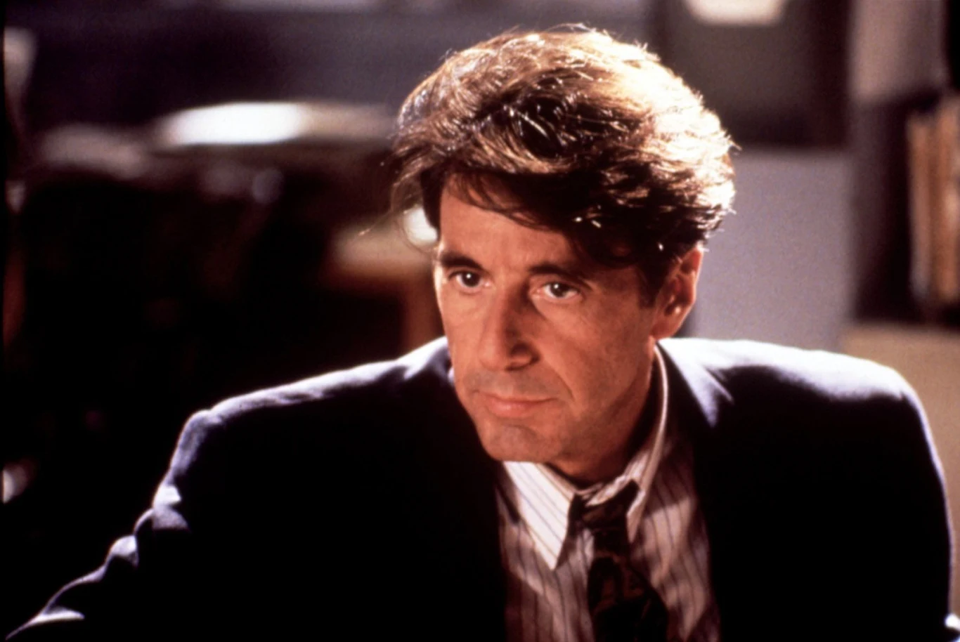 Dwa lata później, czyli w 1993 roku, Pacino otrzymał aż dwie nominacje do Oscara. Miał szansę na statuetkę jako najlepszy aktor drugoplanowy za występ w dramacie "Glengarry Glen Ross" Jamesa Foleya, opowiadającym o czwórce agentów nieruchomości, którzy nie cofną się przed niczym, aby utrzymać pracę. Aby wystąpić w niskobudżetowej ekranizacji sztuki Davida Mameta Pacino zgodził się na znacznie obniżenie gaży (zamiast zwyczajowych 6 milionów, zainkasował zaledwie 1,5 miliona dolarów). Opłaciło się. Statuetkę Akademii przegrał jednak z Gene'em Hackmanem ("Bez przebaczenia").