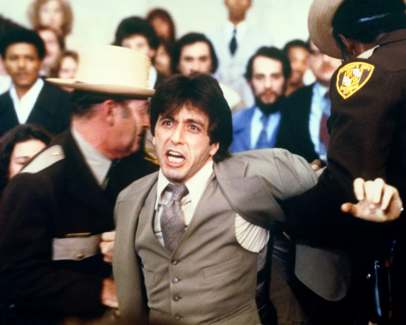 Po czterech latach przerwy Pacino znów był nominowany do Oscara. W 1980 roku doceniono go za kreację w filmie "...I sprawiedliwość dla wszystkich". W dramacie Normana Jewisona artysta wcielił się w postać ambitnego adwokata Arthura Kirklanda, który wypowiada wojnę skorumpowanemu systemowi sądowniczemu.