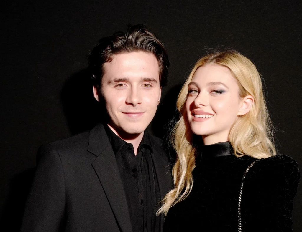 Na fotografii: Brooklyn Beckham i Nicola Peltz na Paris Fashion Week