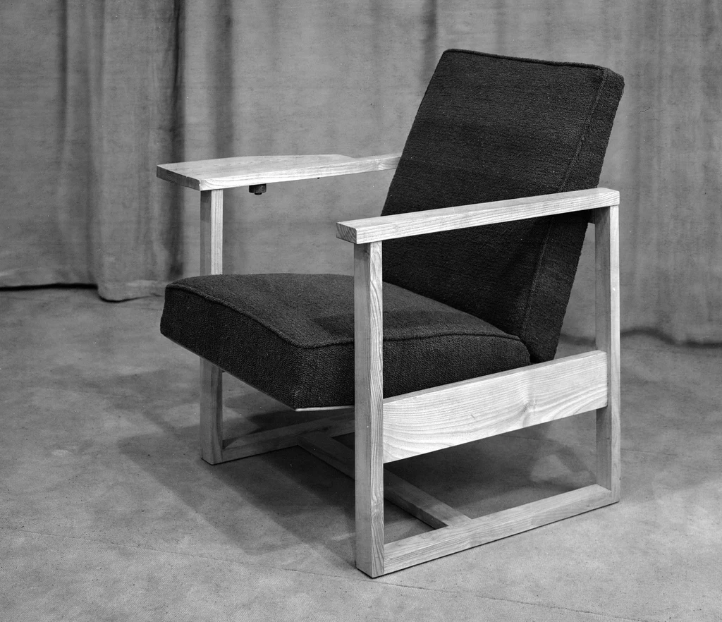 Oto jeden z foteli projektu Mariana Sigmunda