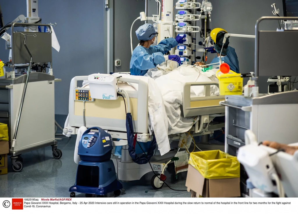 Szpital w Bergamo walczył z koronawirusem na pierwszej linii frontu. To właśnie region Lombardia stał się epicentrum epidemii we Włoszech. Na zdjęciu OIOM. Szpital w Bergamo walczył z koronawirusem na pierwszej linii frontu. To właśnie region Lombardia stał się epicentrum epidemii we Włoszech. Na zdjęciu OIOM.