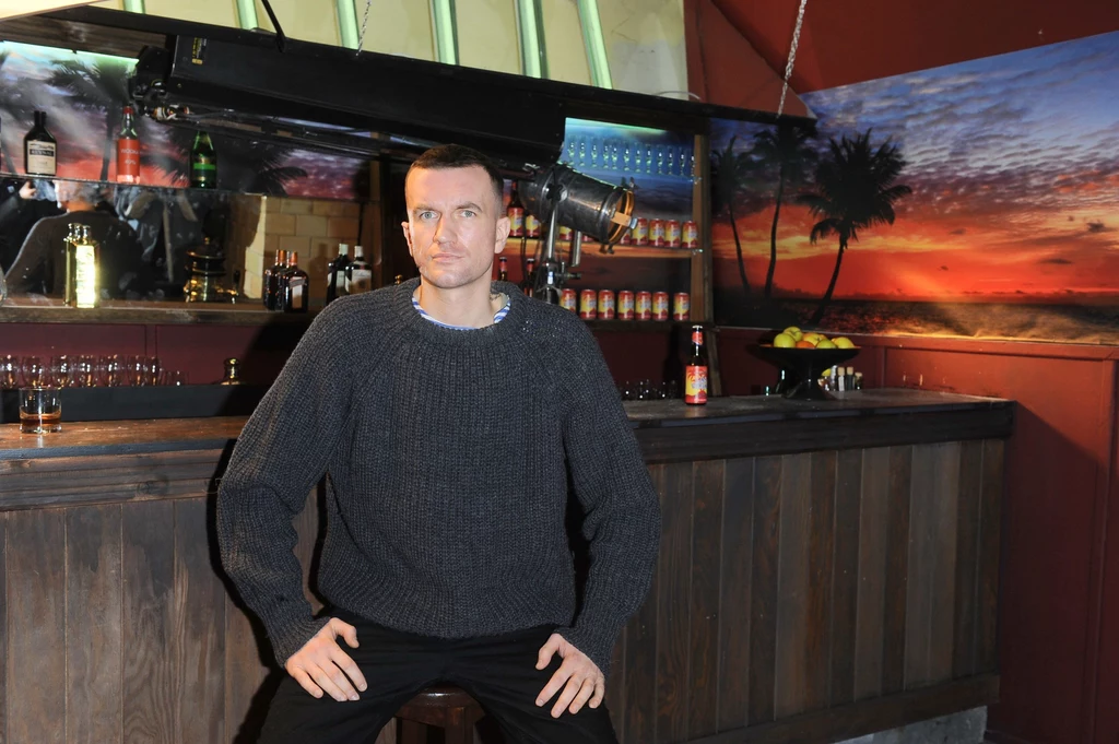 Aktor wielokrotnie udowodnił, że dla roli jest w stanie zrobić sporo. W graną przez siebie postać wczuwa się całym sobą, więc utrata kilogramów na rzecz filmu go nie przeraża. Na przykład, w ramach przygotowań do roli w filmie "Yuma" schudł aż 15 kilogramów. Aktor wielokrotnie udowodnił, że dla roli jest w stanie zrobić sporo. W graną przez siebie postać wczuwa się całym sobą, więc utrata kilogramów na rzecz filmu go nie przeraża. Na przykład, w ramach przygotowań do roli w filmie "Yuma" schudł aż 15 kilogramów.