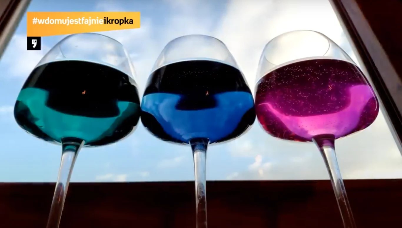 Woda ma przepiękne kolory Woda ma przepiękne kolory