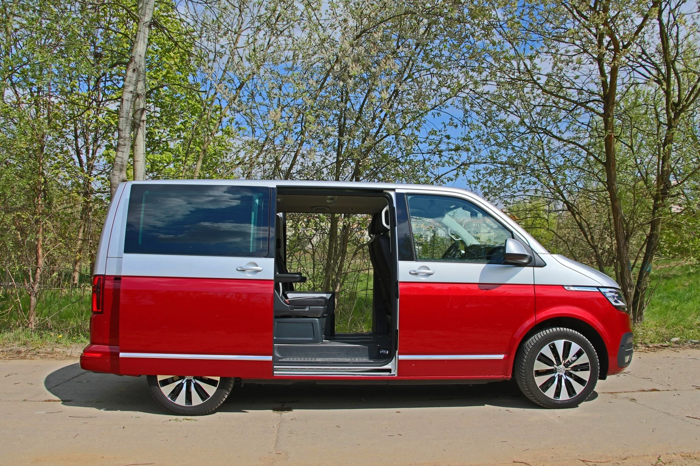 Volkswagen Multivan Cruise Volkswagen Multivan Cruise