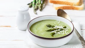 Wykorzystaj sezon na szparagi i przygotuj pyszną zupę
