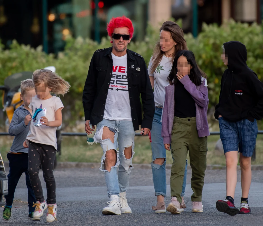 Michał Wiśniewski z piątą żoną i dziećmi