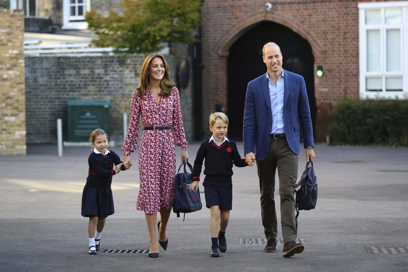 Na zdjęciu: Księżniczka Charlotte i książę George z rodzicami. Na zdjęciu: Księżniczka Charlotte i książę George z rodzicami.