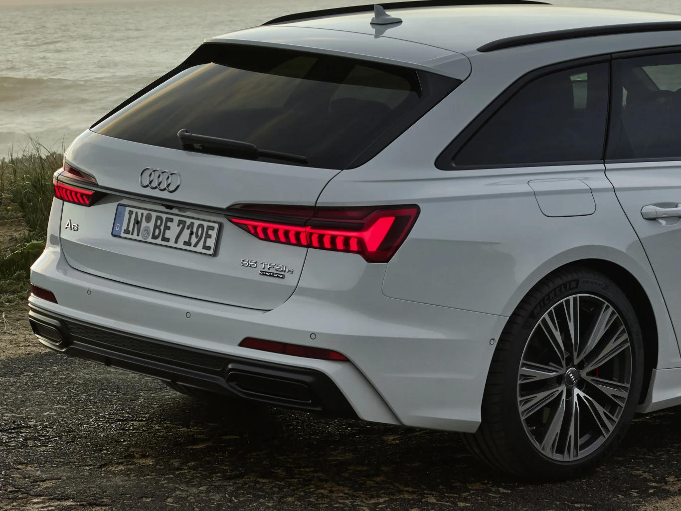 Audi A6 Avant 55 TFSI e quattro Audi A6 Avant 55 TFSI e quattro