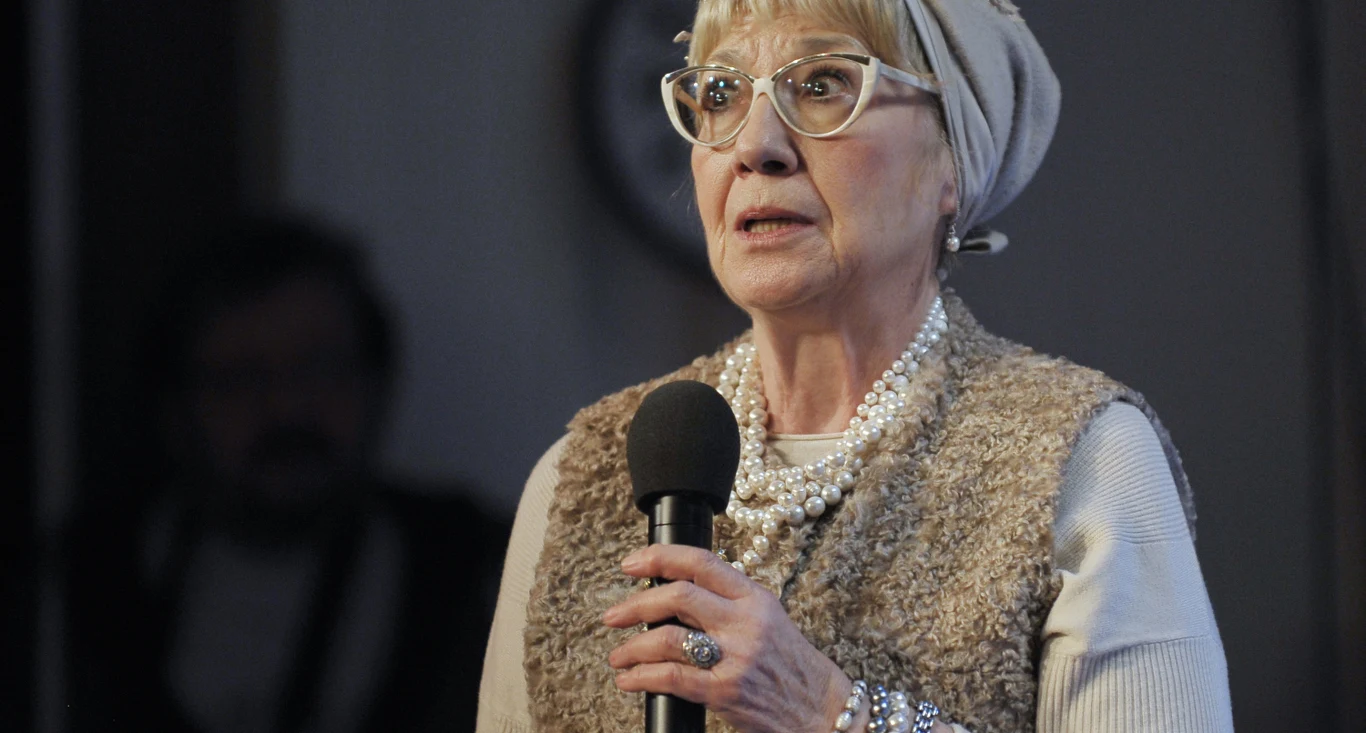 Emilia Krakowska Emilia Krakowska