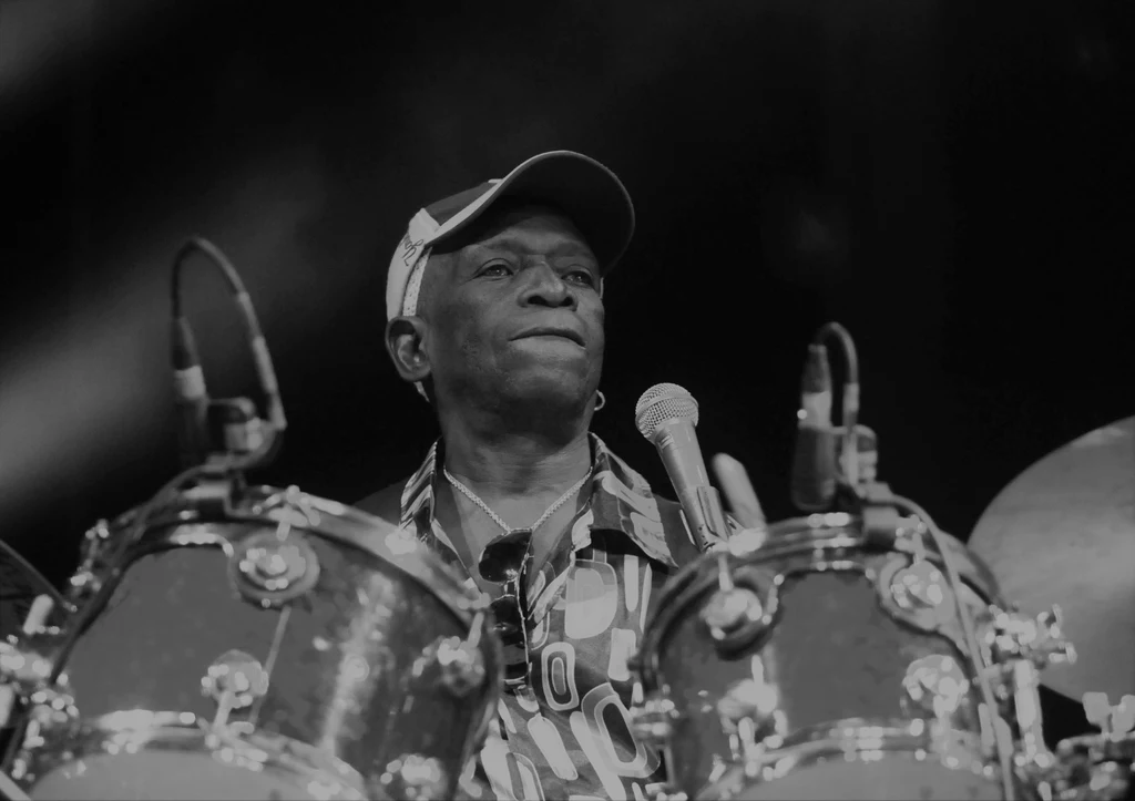 Tony Allen jest nazywany jednym z najlepszych perkusistów na świecie Tony Allen jest nazywany jednym z najlepszych perkusistów na świecie