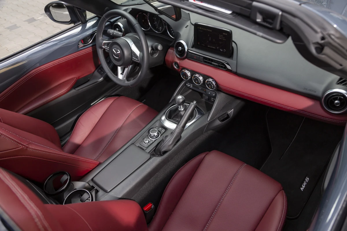 Mazda MX-5 "100" Mazda MX-5 "100"