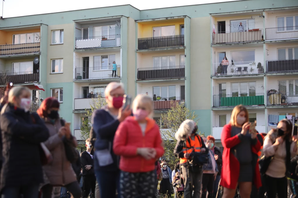 Publiczność podczas koncertu Kasi Kowalskiej w Ciechanowie Publiczność podczas koncertu Kasi Kowalskiej w Ciechanowie