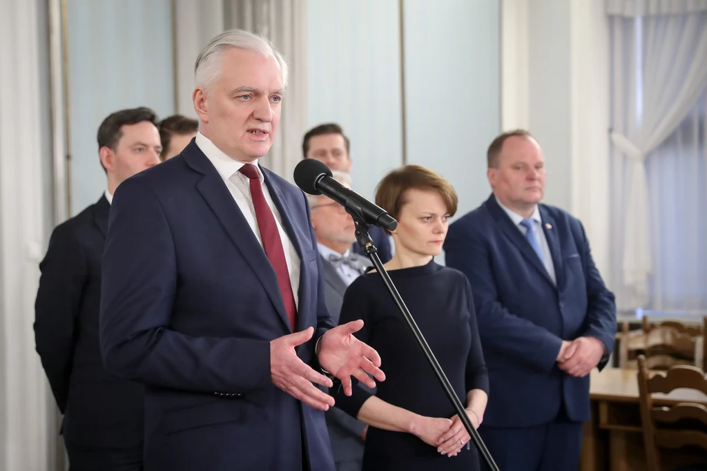 Lider Porozummienia Jarosław Gowin i posłowie z jego ugrupowania Lider Porozummienia Jarosław Gowin i posłowie z jego ugrupowania