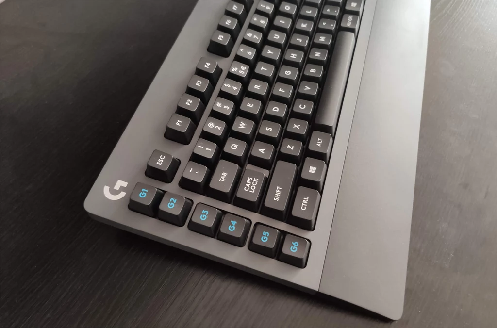 Logitech G613 