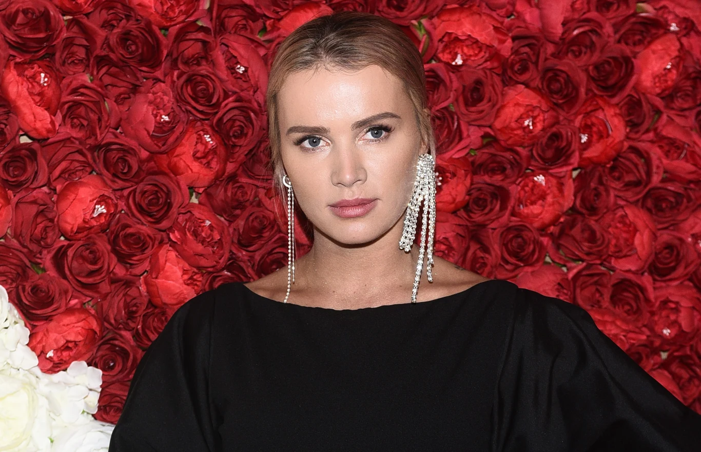 Julia Kuczyńska zmieniła swój wizerunek i od lat skrywa się pod pseudonimem Maffashion Julia Kuczyńska zmieniła swój wizerunek i od lat skrywa się pod pseudonimem Maffashion