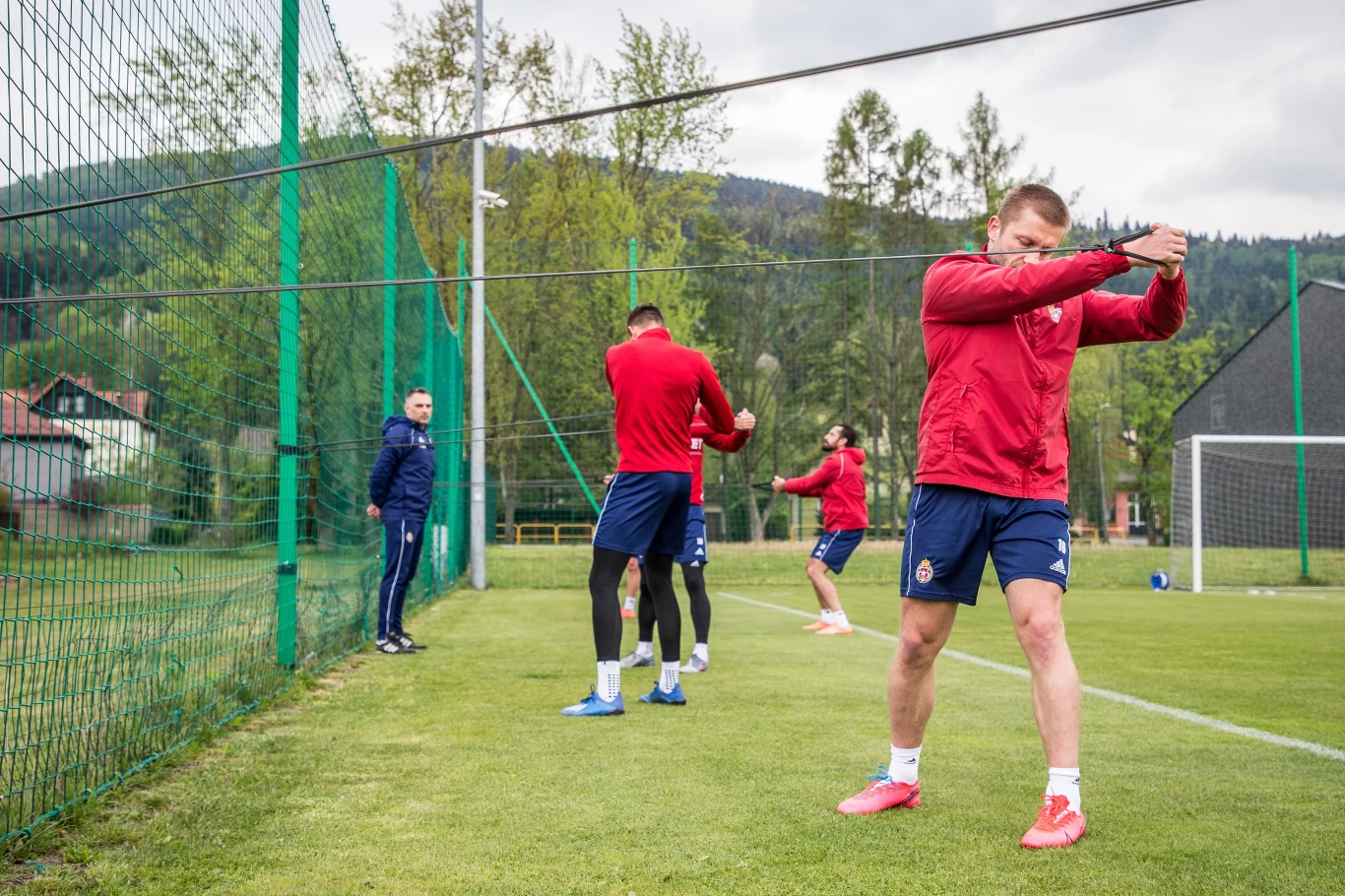 Piłkarze Wisły Kraków na pierwszym treningu Piłkarze Wisły Kraków na pierwszym treningu
