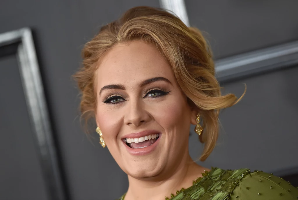 Adele wyznała, że zamiast pracować nad płytą wolałaby napić się wina