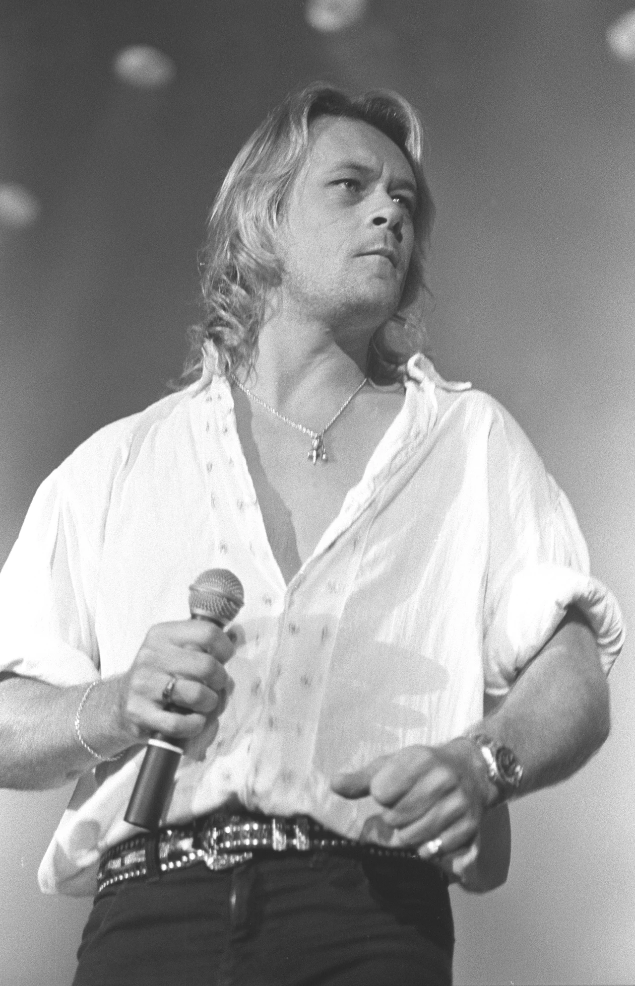 Brian Howe podczas koncertu w 1991 roku Brian Howe podczas koncertu w 1991 roku