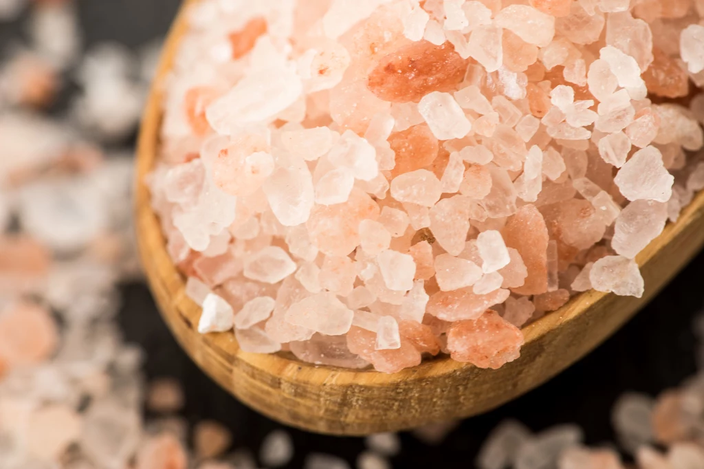 Sól kłodawską można spożywać pod postacią napoju izotonicznego
