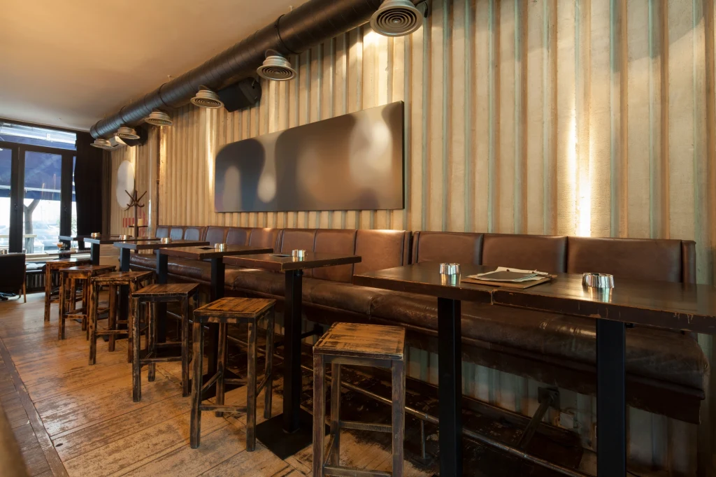 Gospodarkę trzeba odblokowywać ostrożnie