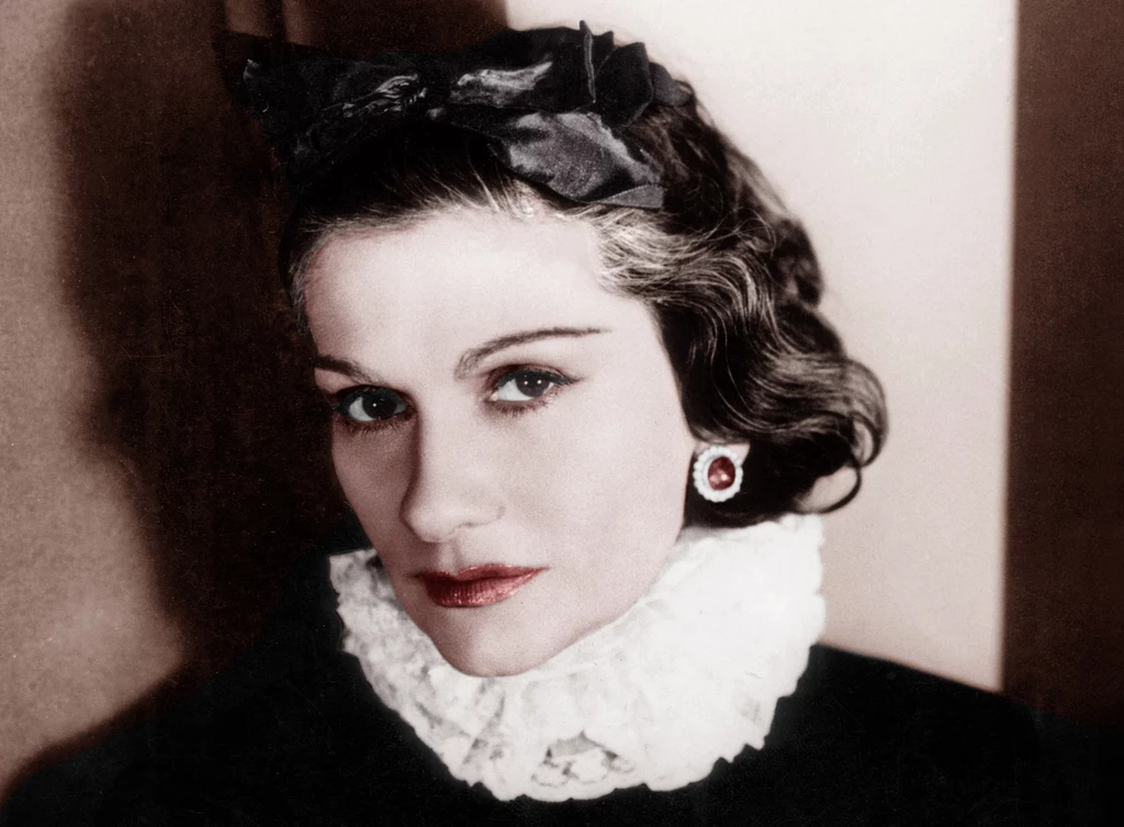 Coco Chanel nie miała kobiecych kształtów i nie była klasyczną pięknością