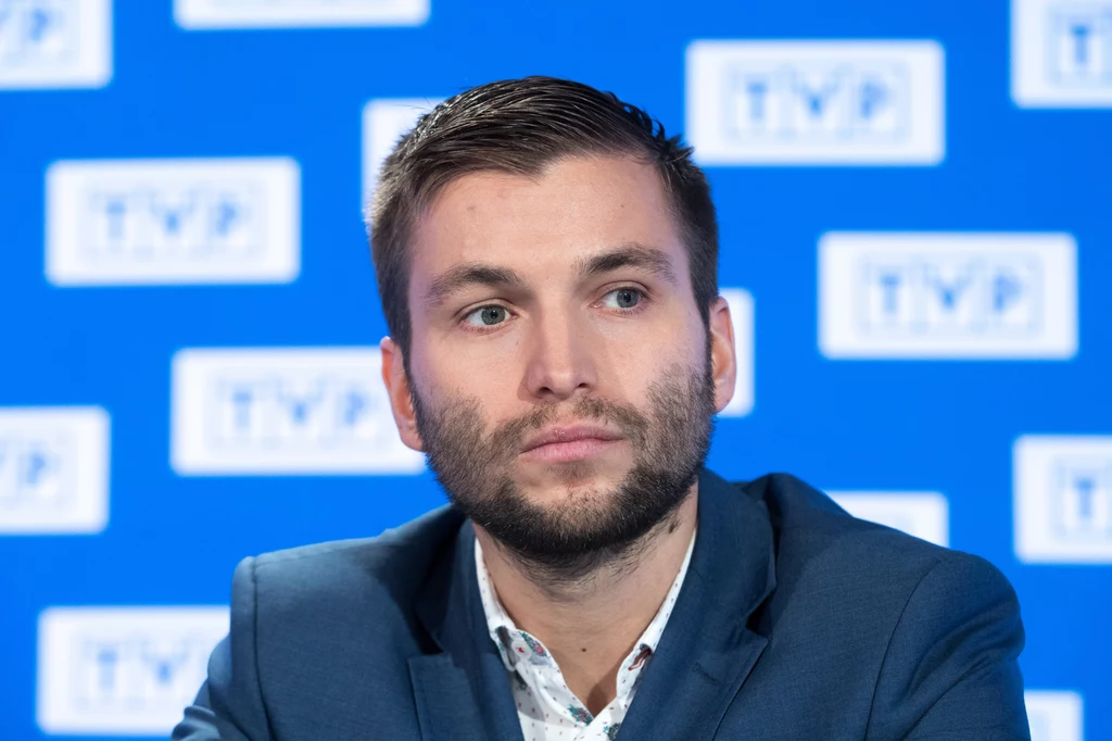 Warto jednak wspomnieć o drugiej stronie medalu. W obecnych czasach telewizja traci względem internetu. To w sieci możemy znaleźć to wszystko co w telewizji oraz oczywiście wiele więcej. Dlatego oglądalność stacji telewizyjnych spada na rzecz korzystania z internetu. Warto jednak wspomnieć o drugiej stronie medalu. W obecnych czasach telewizja traci względem internetu. To w sieci możemy znaleźć to wszystko co w telewizji oraz oczywiście wiele więcej. Dlatego oglądalność stacji telewizyjnych spada na rzecz korzystania z internetu.