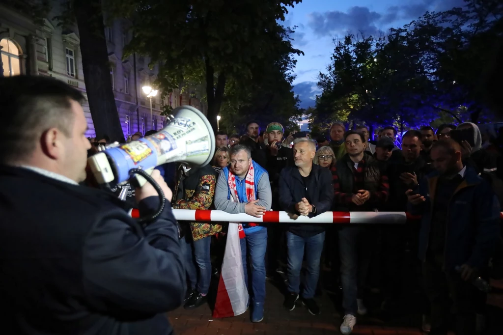 Koronawirus w Polsce. Protest przedsiębiorców w centrum Warszawy Koronawirus w Polsce. Protest przedsiębiorców w centrum Warszawy