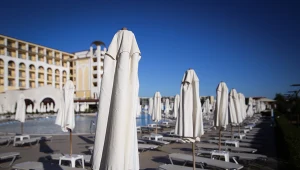 Po ogłoszeniu zniesienia części ograniczeń z powodu epidemii, otworzyło się 10 proc. hoteli (zdj. ilustracyjne)