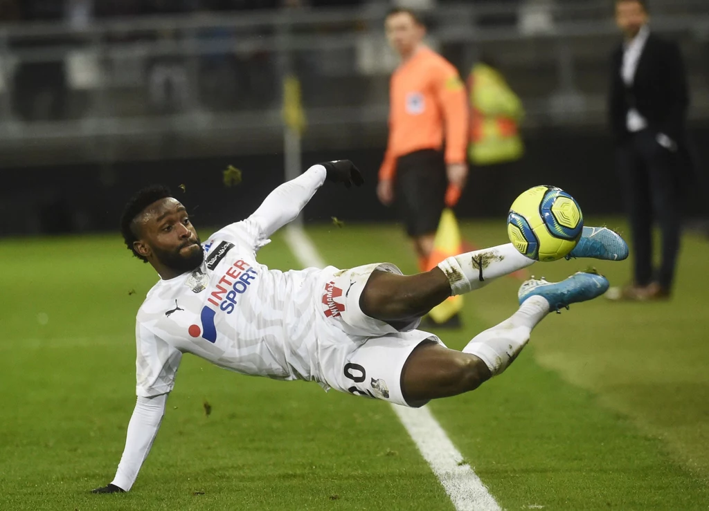 Piłkarz Amiens - Stiven Mendoza