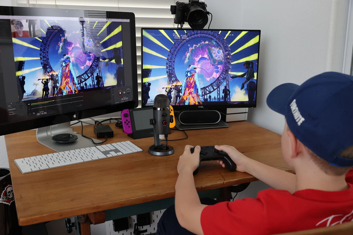 Brazylijczyk wziął udział w otwartych kwalifikacjach turnieju FNCS Solos. W przypadku awansu zawodnicy mogą przejść dalej, do rywalizacji, w której stawką są już miliony dolarów. W sieci pojawiło się nawet nagranie, na którym Zenon płacze po otrzymaniu bana - pocieszany przez ojca. Brazylijczyk wziął udział w otwartych kwalifikacjach turnieju FNCS Solos. W przypadku awansu zawodnicy mogą przejść dalej, do rywalizacji, w której stawką są już miliony dolarów. W sieci pojawiło się nawet nagranie, na którym Zenon płacze po otrzymaniu bana - pocieszany przez ojca.